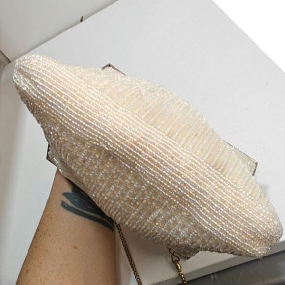 Vintage white Gatsby Beaded evening purse - Picture 5 of 7